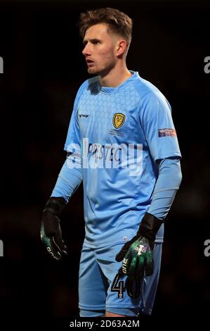 Burton Albion gardien Bradley Collins Banque D'Images