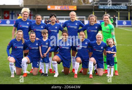 Groupe d'équipe Chelsea Women. Rangée supérieure (de gauche à droite) Millie Bright, Drew Spence, Ji son-Yun, Magdalena Eriksson, Maren Mjelda et gardien de but Carly Telford. Rangée avant (de gauche à droite) Erin Cuthbert, Ramona Bachman, Jess carter, Ali Riley et Bethany England Banque D'Images