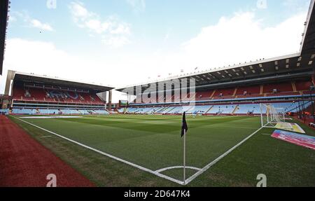 Une vue générale à l'intérieur de Villa Park avant le jeu entre Aston Villa et Bristol City Banque D'Images