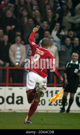 Nathan Tyson, de Nottingham Forest, célèbre les scores Banque D'Images