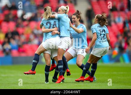 Keira Walsh, de Manchester City, célèbre le premier but de son camp Du match avec Georgia Stanway de Manchester City Banque D'Images