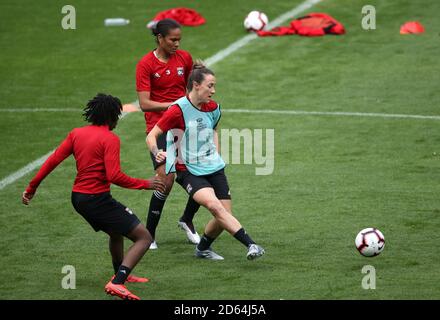 Lucy Bronze de Lyon lors d'une session d'entraînement avant la finale de la Ligue des champions des femmes de l'UEFA à la Groupama Arena, Budapest Banque D'Images