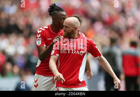 Jonathan Williams, de Charlton Athletic, célèbre la victoire Banque D'Images