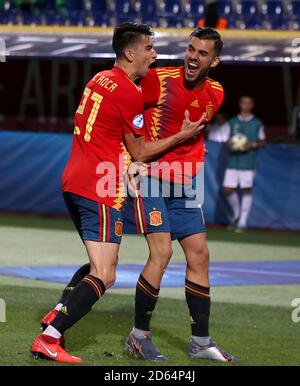 Espagne le Dani Ceballos d'U21 célèbre avec Marc Roca, coéquipier qui a marqué le quatrième but du jeu Banque D'Images