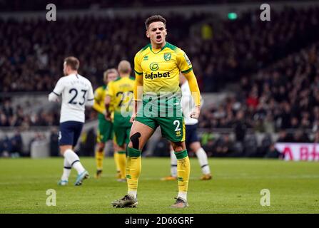 Le Max Aarons de Norwich City célèbre après avoir obtenu une pénalité après avoir été jugé avoir été fouillé dans la zone de pénalité de Tottenham Hotspur Banque D'Images