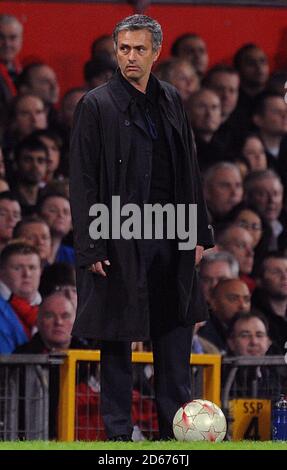 Jose Mourinho, directeur de l'Inter Milan, sur la ligne de contact. Banque D'Images