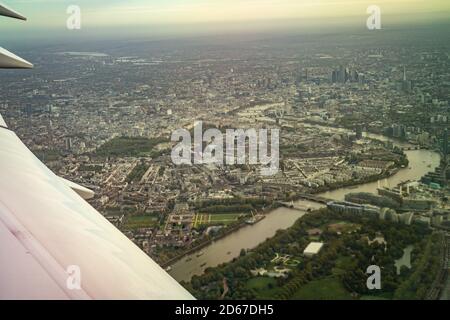 Londres, Londres, Royaume-Uni. 7 octobre 2020. Antenne de Londres. L'antenne de Londres arrive un mercredi matin en automne. Crédit : Sidney Bruere/Alay Live Banque D'Images