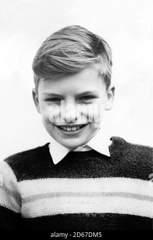 1961 , GRANDE-BRETAGNE : le célèbre chanteur et compositeur britannique Rock Star STING ( né Gordon Matthew Thomas Sumner , en 1951 ), de la POLICE de groupe , quand était un jeune garçon de 10 ans . Photographe inconnu. - HISTOIRE - FOTO STORICHE - Personalità da bambino bambini da giovane - personnalités quand était jeune - FANTAZIA - ENFANCE - BAMBINO - BAMBINI - ENFANTS - ENFANT - MUSIQUE POP - MUSICA - cantante - COMPOORE - ROCK STAR - sourire - sorriso -- ARCHIVIO GBB Banque D'Images