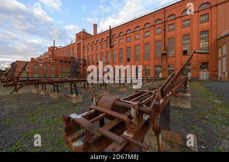 Knappenrode, Allemagne. 12 octobre 2020. Vue du Musée industriel Energiefabrik Knappenrode, l'ancienne usine de briquettes, aujourd'hui l'un des quatre sites du Musée industriel de Saxe. Après une phase de reconstruction de trois ans, l'usine d'énergie ouvre le 16 octobre 2020 avec une nouvelle exposition permanente et de nouveaux terrains extérieurs. Credit: Robert Michael/dpa-Zentralbild/dpa/Alay Live News Banque D'Images