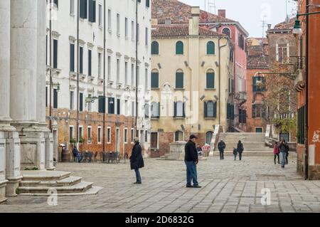 Campo dei Gesuiti est une belle rue piétonne dans le quartier de Cannaregio dans la partie nord de la ville - Venise, Vénétie, Italie Banque D'Images