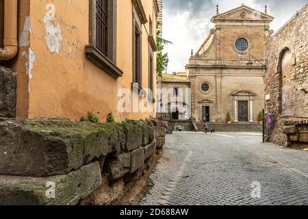 La cathédrale de San Lorenzo est le lieu de culte principal de la ville de Viterbo. Latium, Italie, Europe Banque D'Images