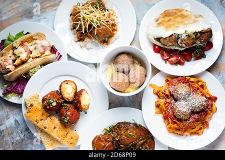 Plat d'un déjeuner ou d'un dîner sélection de meatball plats Banque D'Images