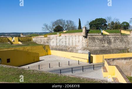 Bastions surveillant les Portas de Olivenca. Fort Santa Luzia, la plus grande fortification préservée du XVIIe siècle dans le monde. Elvas dans l'alent Banque D'Images