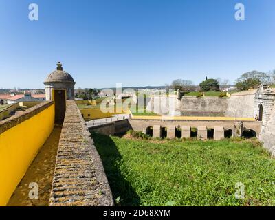 Bastions surveillant les Portas de Olivenca. Fort Santa Luzia, la plus grande fortification préservée du XVIIe siècle dans le monde. Elvas dans l'alent Banque D'Images