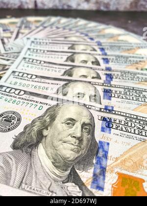 Scratch Cash 100 Billets De 100 Dollars Old Style - Argent Faux Taille Réelle Pour Jeux Et Props