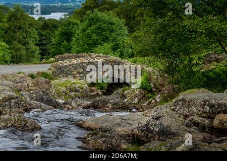 Ashness Bridge dans le lake district UK Banque D'Images