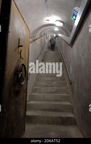 Les escaliers mènent au siège du colonel Rol-Tanguy of Résistance FFI au Musée de la libération de Paris.Paris Musée de la libération.Paris.France Banque D'Images