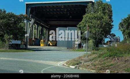 MacKay, Queensland, Australie - juin 2020 : le délestage d'une entreprise d'ingénierie routière Banque D'Images