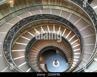 Escaliers en spirale dans le musée du Vatican Banque D'Images