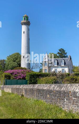 Bénodet (Bretagne, Nord-Ouest de la France) : le phare, également connu sous le nom de feu ou de Pyramide Banque D'Images