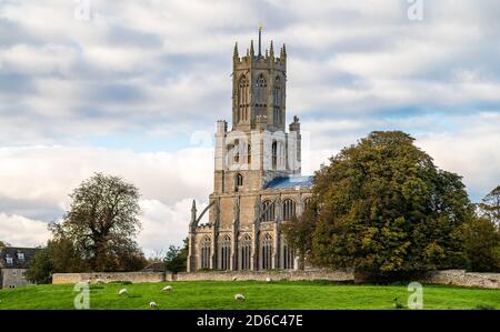 Église de Fotheringhay, Sainte-Marie et tous les Saints, dans un petit village anglais Banque D'Images