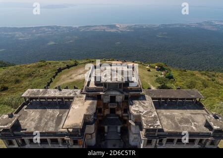 Station de Bokor à Kampot Cambodge , Parc national de Bokor cambodge drone aérienne photo Asie Banque D'Images