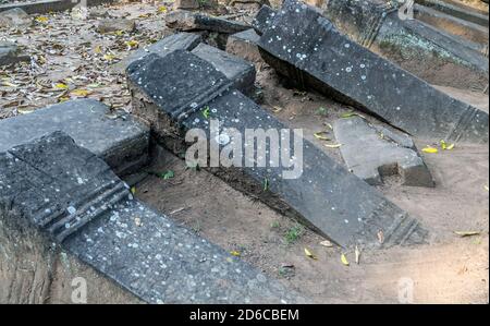 Prasat Krahom Artefakt archeologia, la deuxième plus grande structure de Koh Ker. Paysage archéologique de Koh Ker sur le site d'Angkor Wat dans le Nord-Ouest C. Banque D'Images