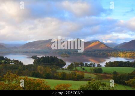 Vue sur Cat Bells, Keswick, Lake District, Cumbria, Royaume-Uni Banque D'Images