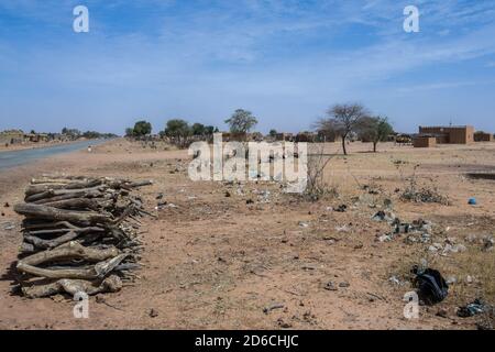 Maisons de village africaines traditionnelles au Niger, Afrique Banque D'Images