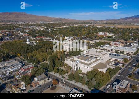 CARSON CITY, NEVADA, ÉTATS-UNIS - 14 octobre 2020 : vue aérienne sur le centre commercial Capitol Mall du Nevada avec l'Assemblée législative de l'État, la Cour suprême de l'État et l'État Banque D'Images