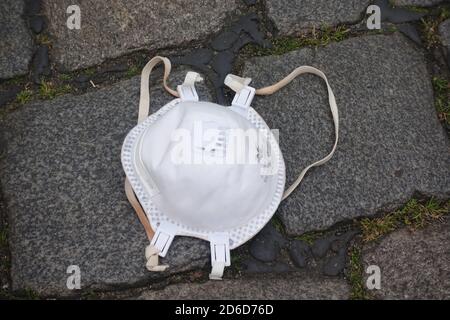 14.05.2020, Berlin, , Allemagne - Respirator est dans une rue. 00S200514D362CAROEX.JPG [AUTORISATION DU MODÈLE : NON APPLICABLE, AUTORISATION DU PROPRIÉTAIRE : NON (c) image de CARO Banque D'Images