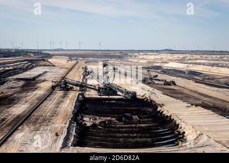 06.08.2020, Inden, Rhénanie-du-Nord-Westphalie, Allemagne - mine de lignite opencast RWE Inden, la production est utilisée exclusivement pour alimenter la centrale électrique Wei Banque D'Images