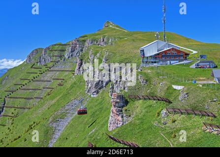 Téléphérique avec station de montagne et sommet de Männlichen (2343m), Wengen, région de Jungfrau, Oberland bernois, canton de Berne, Suisse Banque D'Images