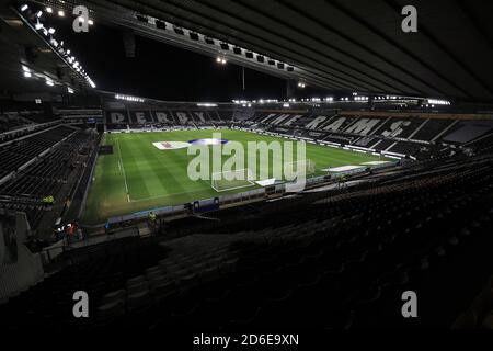 Vue générale à l'intérieur du sol avant le match du championnat Sky Bet à Pride Park, Derby. Banque D'Images