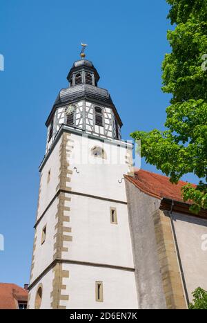 Allemagne, Bade-Wurtemberg, Kraichtal-Gochsheim, Saint-Martinskirche, église Saint-Martin, clocher à colombages et dôme d'oignon en ardoise Banque D'Images