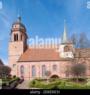 Allemagne, Bade-Wurtemberg, Weil der Stadt, Eglise Saint-Pierre et Paul, église de la salle gothique tardive, clocher avec manipulation. Banque D'Images