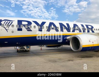 Palerme, Italie - 23 septembre 2020 : Boeing de la compagnie aérienne Ryanair à bas prix dans l'aéroport Falcone Borsellino de Palerme, Punta Raisi, Sicil Banque D'Images