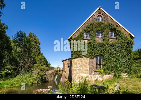 Deutschland, Dorsten-Deuten, Lippe, Ruhr, Hohe Mark Westmuensterland nature Park, Muensterland, Westphalie, Rhénanie-du-Nord-Westphalie, Tueshaus-Muehle am Hammbach, maison résidentielle et Wassermuehle, Technisches Kulturdenkmal *** Légende locale *** Banque D'Images