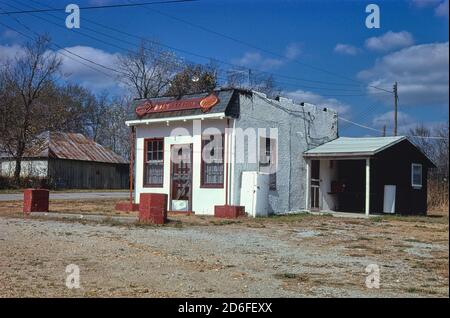 Bill's Gas, Phelps, Missouri, États-Unis, John Margolies Roadside America Photograph Archive, 1979 Banque D'Images