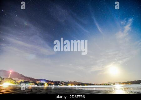 coucher de soleil sur la mer de nuit à samara nicoya costa rica amérique centrale Banque D'Images