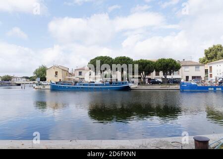 Aigues-mortes, France, 20 août 2020. Le canal du Rhône à Sète à Aigues-mortes le 20 août 2020. Banque D'Images