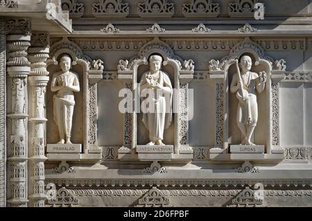 TORONTO, CANADA - 06 26 2016 : une partie de la décoration de BAPS Shri Swaminarayan mandir à Toronto, Canada. Ce temple est un lieu hindou traditionnel de Banque D'Images