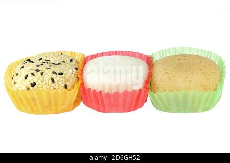 Gâteaux de riz gluant taïwanais isolés sur fond blanc Banque D'Images
