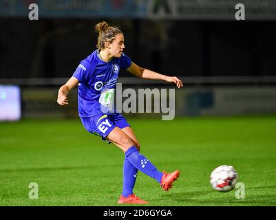 Oostakker, Belgique. 16 octobre 2020. Chloe Vande Velde (10 Gand) photographiée lors d'un match de football féminin entre AA Gent Ladies et Sporting Charleroi Feminin le cinquième jour de la saison 2020 - 2021 de la Super League belge Scooore Womens, vendredi 16 octobre 2020 à Oostakker, Belgique . PHOTO SPORTPIX.BE | SPP | DAVID CATRY David Catry | Sportpix.be | SPP Credit: SPP Sport Press photo. /Alamy Live News Banque D'Images