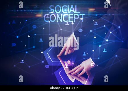 Navigation dans les réseaux sociaux avec CONCEPT SOCIAL, inscription de nouveaux media concept Banque D'Images