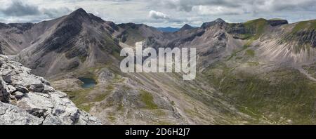 Spidean Coire Nan Clach et Coire Ruadh-staca de Ruadh-stac Beag, Beinn dix-huit, Écosse Banque D'Images