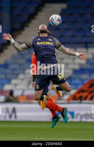 Luton, Royaume-Uni. 17 octobre 2020. Steven Fletcher (21) de Stoke City lors du match de championnat Sky Bet entre Luton Town et Stoke City à Kenilworth Road, Luton, Angleterre, le 17 octobre 2020. Photo de David Horn/Prime Media Images. Crédit : Prime Media Images/Alamy Live News Banque D'Images