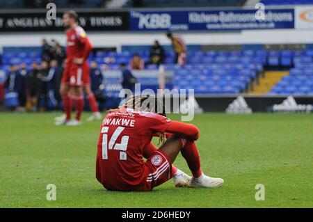 Ipswich, Royaume-Uni. 17 octobre 2020. Le samedi 17 octobre 2020, l'Accringtons Tariq Uwakwe se penche après la défaite de ses côtés dans le match de la Ligue 1 du pari du ciel entre Ipswich Town et Accrington Stanley sur Portman Road, Ipswich. (Credit: Ben Pooley | MI News) Credit: MI News & Sport /Alay Live News Banque D'Images