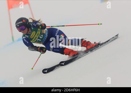 Rettenbachferner, Soelden, Autriche. 17 octobre 2020. FIS coupe du monde ski alpin femmes descente; Sofia Goggia (ITA) dans des conditions de brouillard crédit: Action plus Sports/Alay Live News Banque D'Images