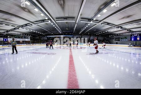 Horsholm, Danemark. 16 octobre 2020. Les joueurs sont prêts pour le match de hockey sur glace Metaligaen entre Rungsted Seier Capital et Odense Bulldogs au Bitcoin Arena de Horsmolm. (Crédit photo : Gonzales photo/Alamy Live News Banque D'Images